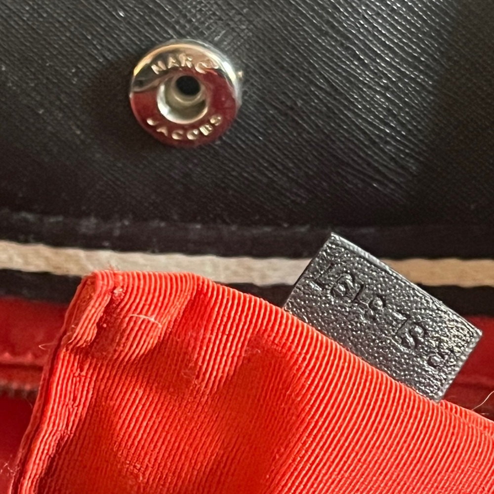 Marc Jacobs East West Logo Shopper Tote Bag - Picture 7 of 11
